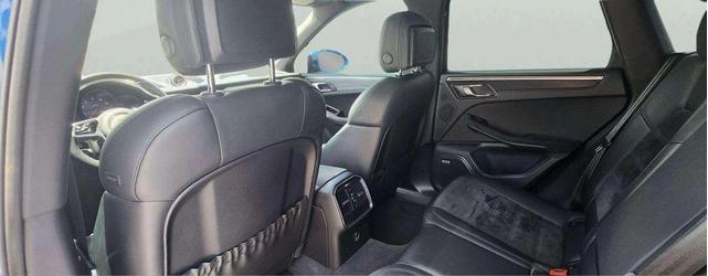 Photo of 2021 Blue Porsche Macan
