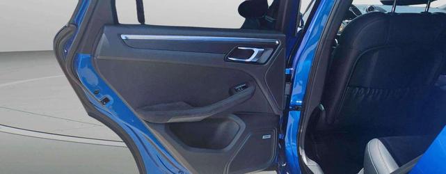 Photo of 2021 Blue Porsche Macan