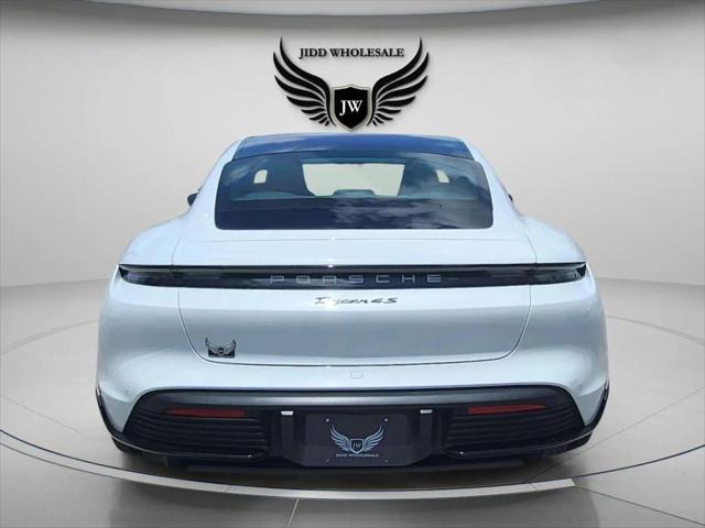 Photo of 2020 White Porsche Taycan