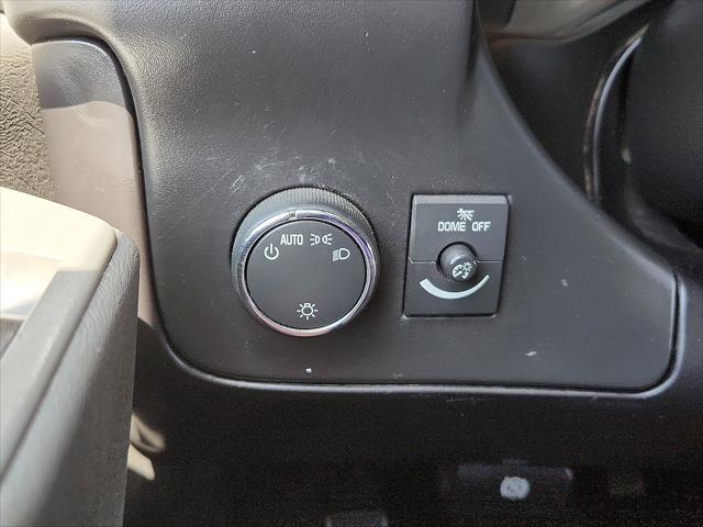 Photo of 2014 Summit White Chevrolet Express 2500