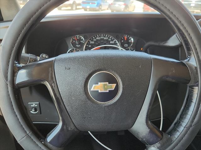 Photo of 2014 Summit White Chevrolet Express 2500