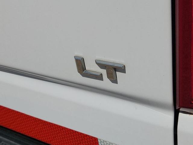 Photo of 2019 White Chevrolet Silverado 1500