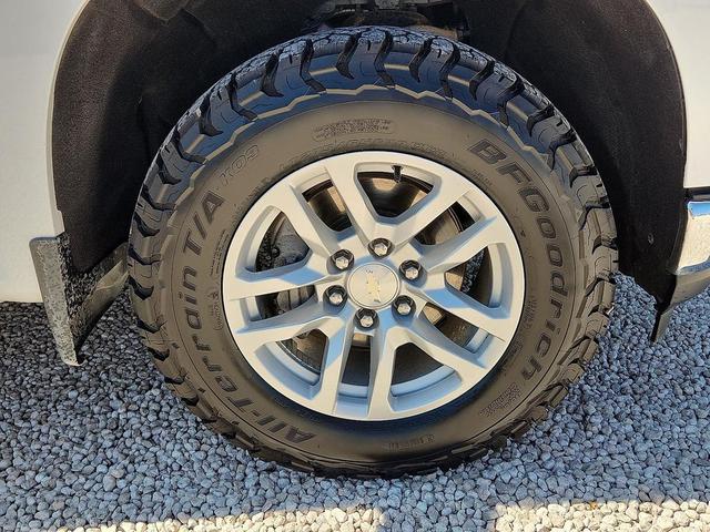 Photo of 2019 White Chevrolet Silverado 1500