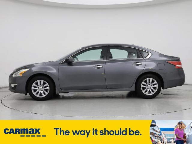 Photo of 2015 Gray Nissan Altima
