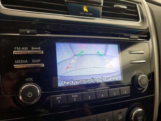 Photo of 2015 Gray Nissan Altima
