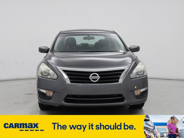 Photo of 2015 Gray Nissan Altima