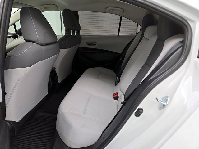 Photo of 2022 White Toyota Corolla