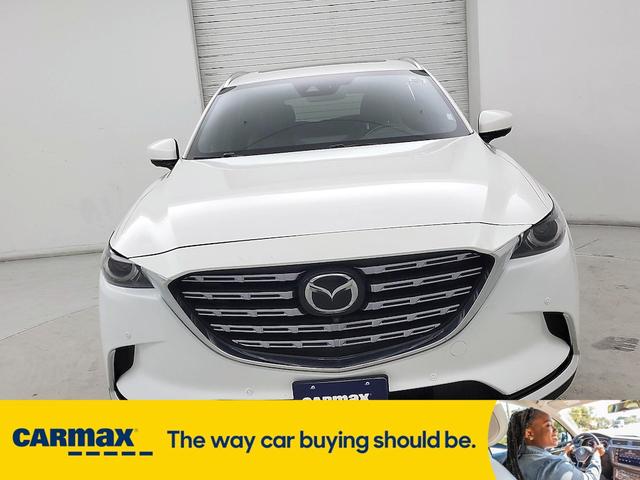 Photo of 2022 White Mazda CX-9