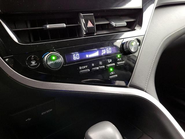 Photo of 2023 Black Toyota Camry