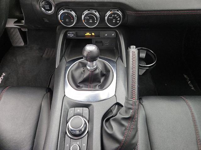 Photo of 2017 White Mazda MX-5 Miata