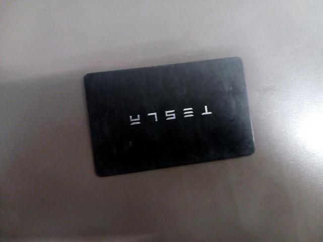 Photo of 2022 Gray Tesla Model Y