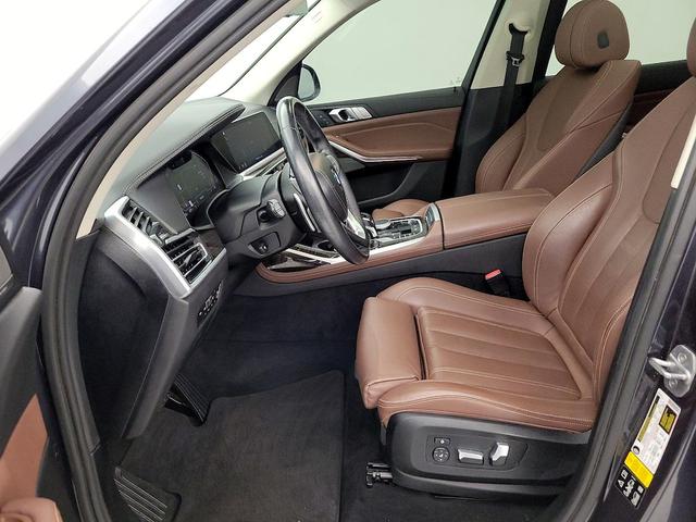 Photo of 2020 Gray BMW X7