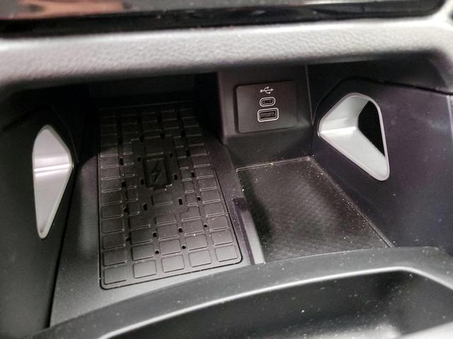 Photo of 2024 White Ford Ranger