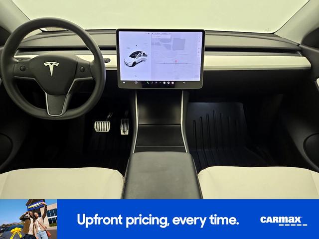 Photo of 2020 White Tesla Model Y