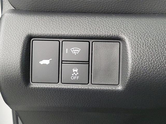 Photo of 2024 White Honda Pilot
