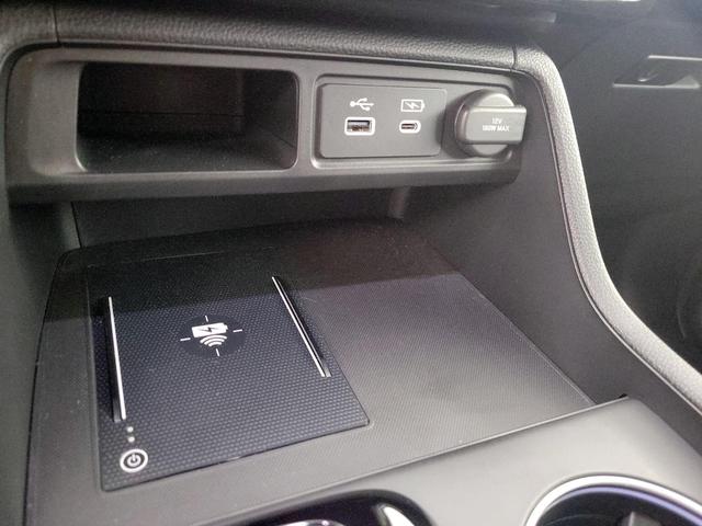 Photo of 2024 White Honda Pilot