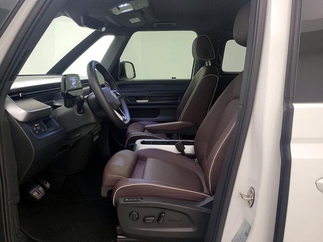 Photo of 2025 White Volkswagen ID. Buzz