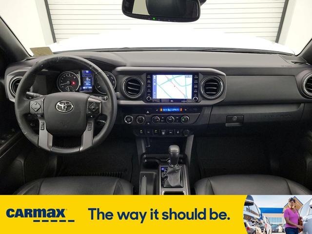 Photo of 2022 White Toyota Tacoma