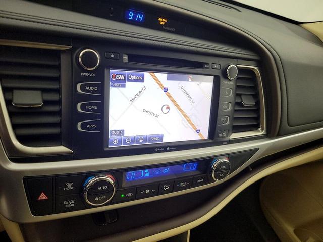 Photo of 2015 Burgundy Toyota Highlander