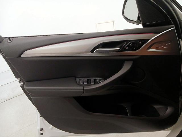 Photo of 2022 White BMW X3