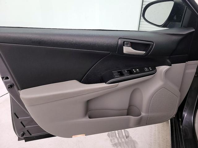 Photo of 2013 Gray Toyota Camry