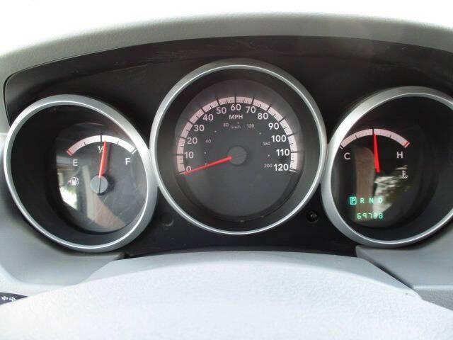 Photo of 2010 Off White Dodge Grand Caravan