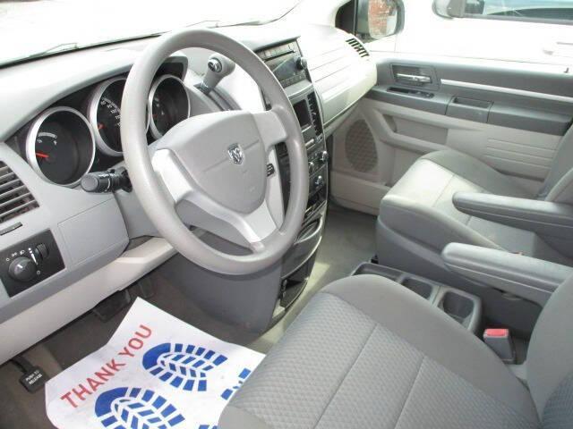Photo of 2010 Off White Dodge Grand Caravan