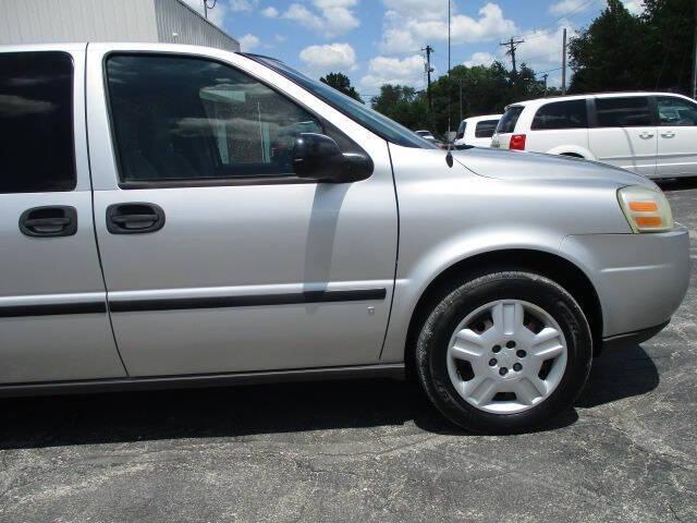 Photo of 2008 Slate Metallic Chevrolet Uplander
