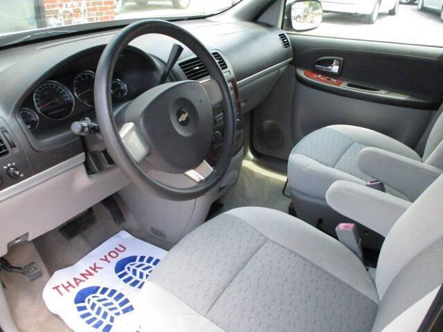 Photo of 2008 Slate Metallic Chevrolet Uplander