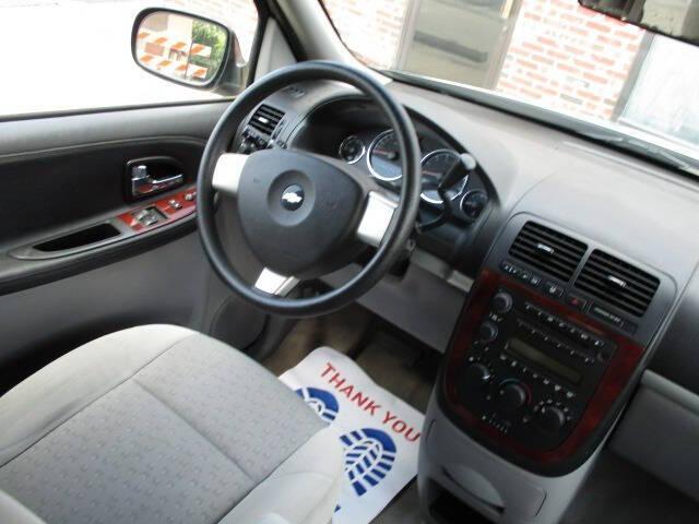 Photo of 2008 Slate Metallic Chevrolet Uplander
