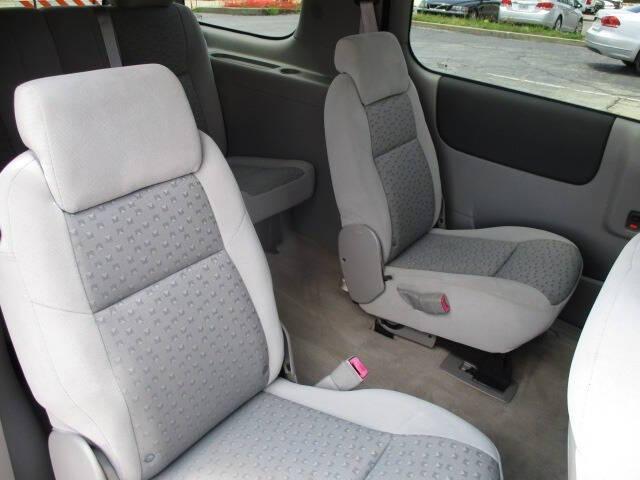 Photo of 2008 Slate Metallic Chevrolet Uplander