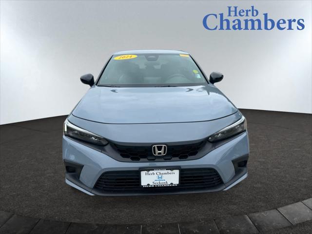 Photo of 2024 Sonic Gray Pearl Honda Civic