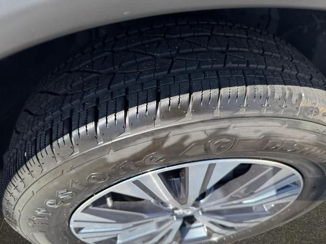 Photo of 2023 Gun Metallic Nissan Rogue