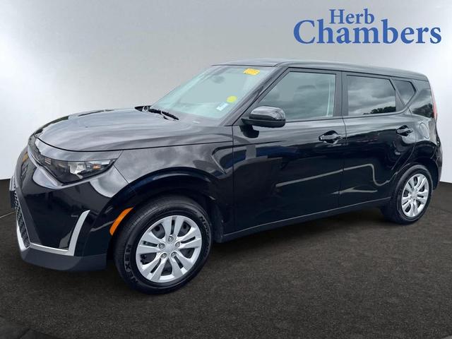 Photo of 2025 Fusion Black Kia Soul