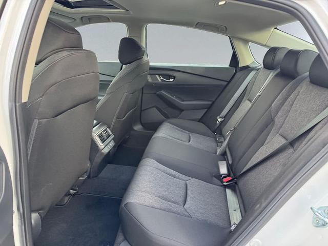 Photo of 2025 Platinum White Pearl Honda Accord