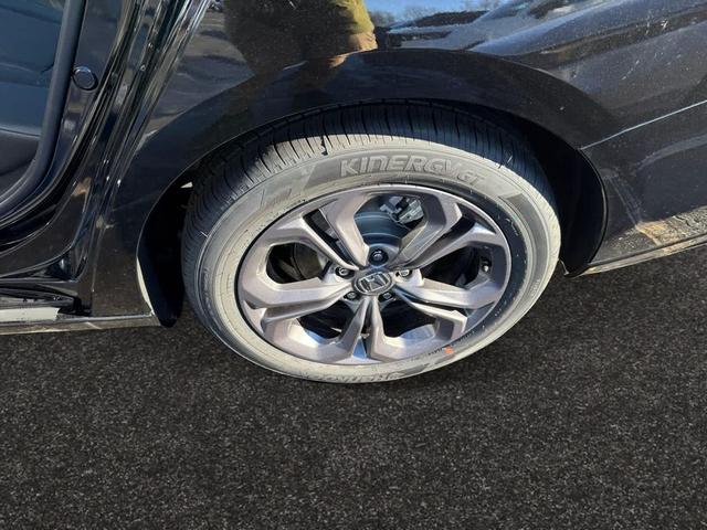 Photo of 2025 Crystal Black Pearl Honda Accord Hybrid