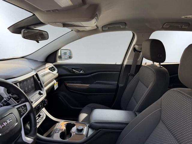 Photo of 2022 Summit White GMC Acadia