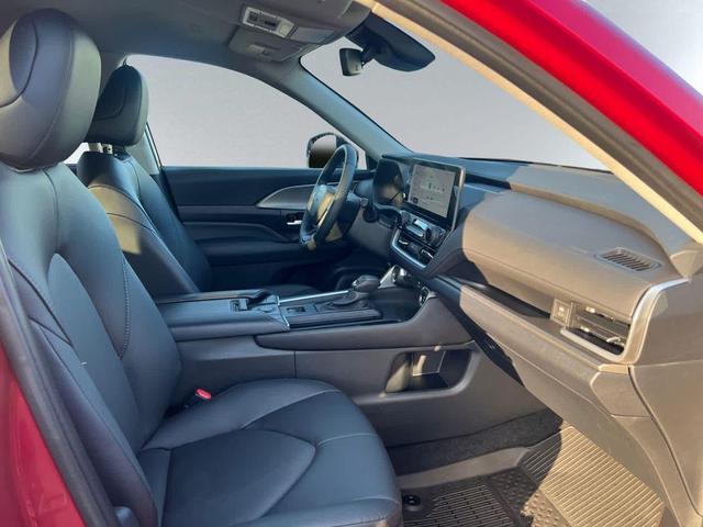 Photo of 2024 Ruby Flare Pearl Toyota Grand Highlander