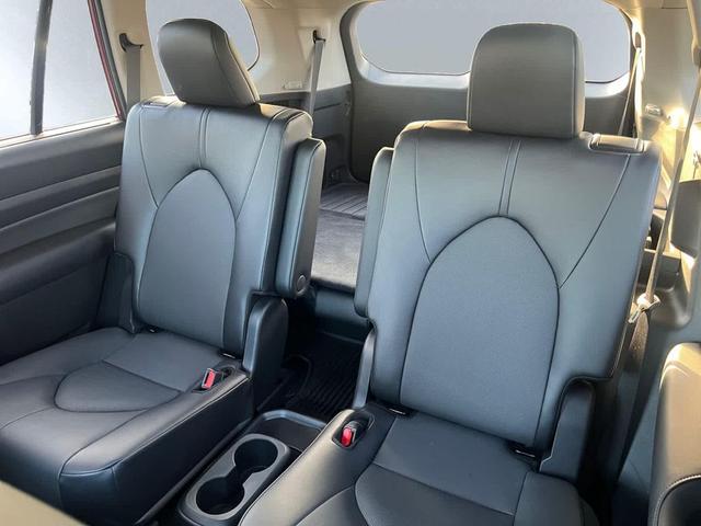 Photo of 2024 Ruby Flare Pearl Toyota Grand Highlander