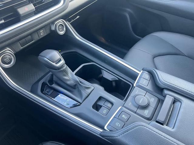 Photo of 2024 Ruby Flare Pearl Toyota Grand Highlander