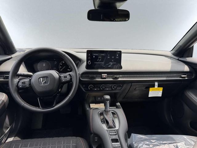 Photo of 2026 Platinum White Pearl Honda HR-V