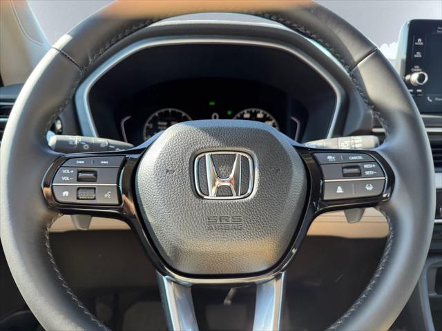 Photo of 2025 Lunar Silver Metallic Honda Pilot