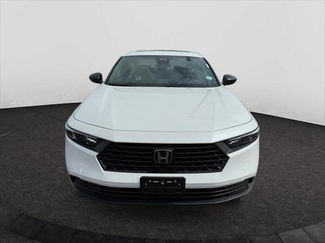 Photo of 2025 Platinum White Pearl Honda Accord Hybrid