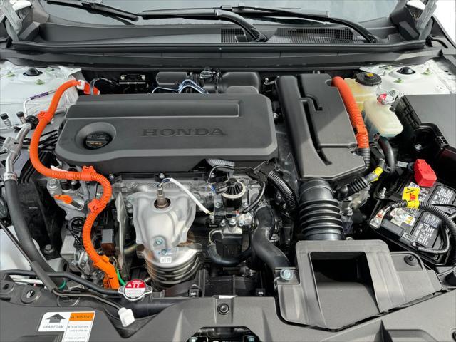 Photo of 2025 Platinum White Pearl Honda Accord Hybrid
