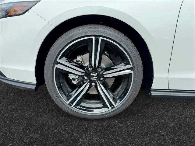 Photo of 2025 Platinum White Pearl Honda Accord Hybrid