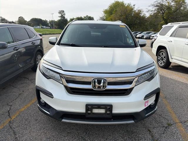 Photo of 2019 White Diamond Pearl Honda Pilot