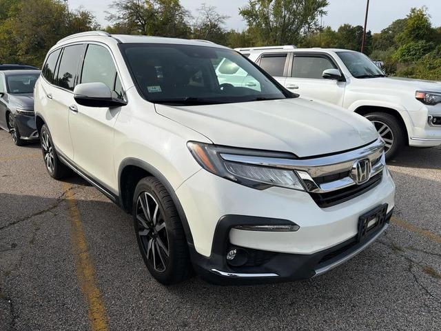 Photo of 2019 White Diamond Pearl Honda Pilot