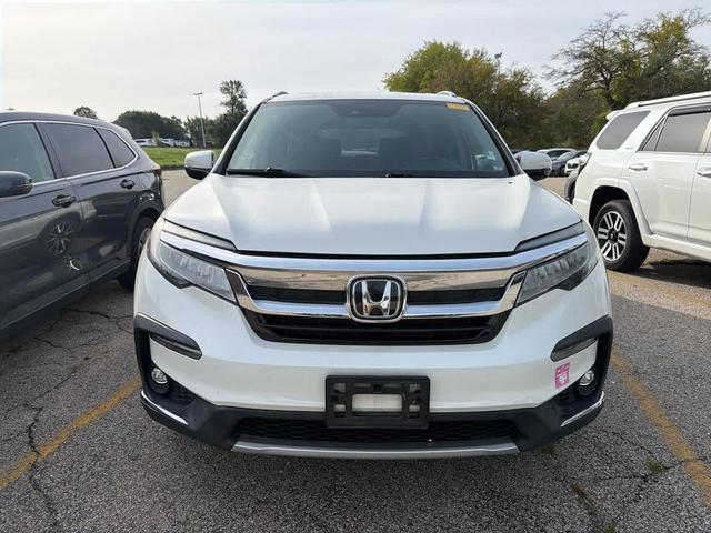 Photo of 2019 White Diamond Pearl Honda Pilot