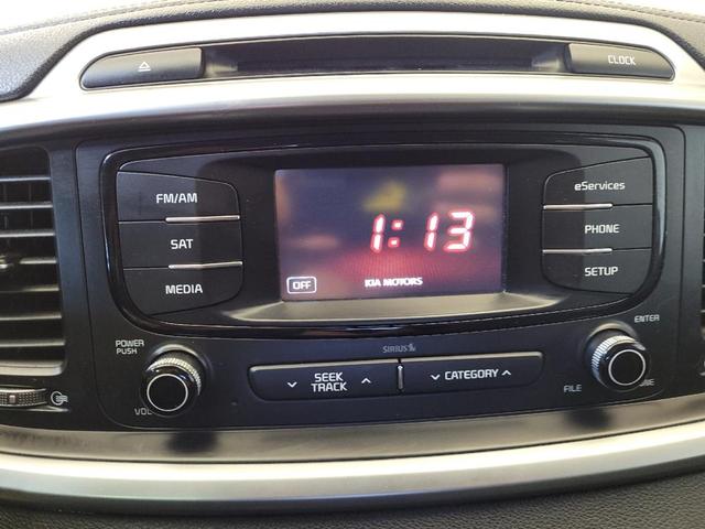 Photo of 2016 Platinum Graphite Kia Sorento