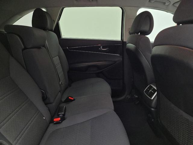 Photo of 2016 Platinum Graphite Kia Sorento